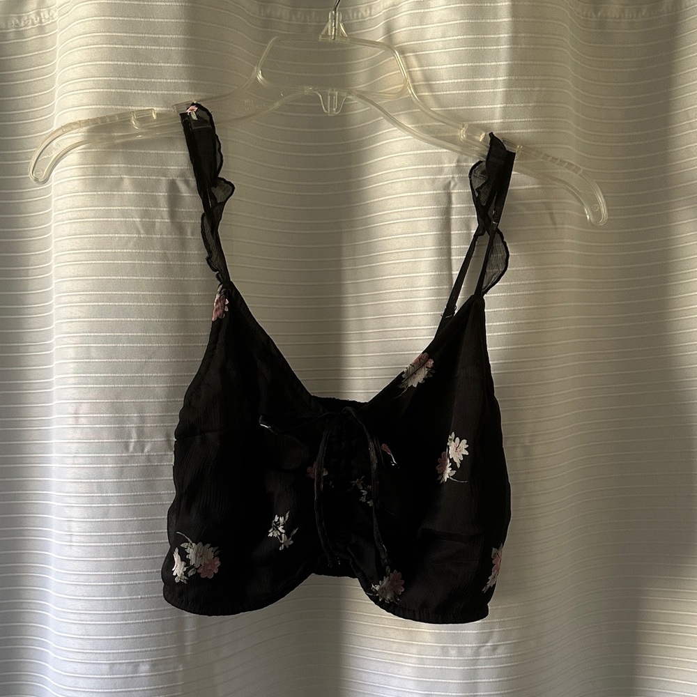 Abercrombie & Fitch Black Floral Crop Top